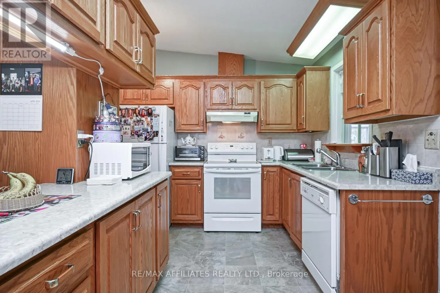 4 OTTERDALE CRESCENT