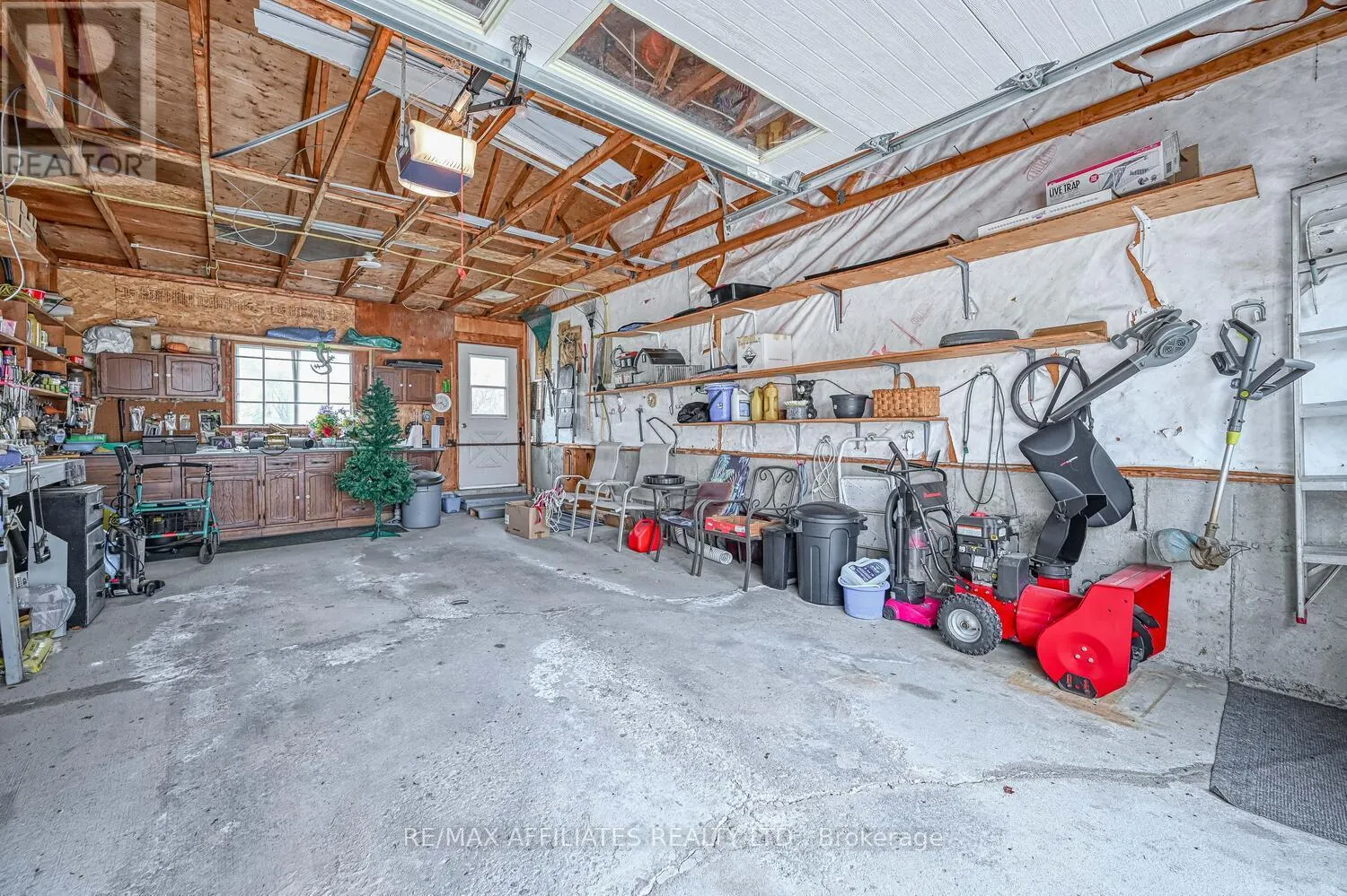 4 OTTERDALE CRESCENT