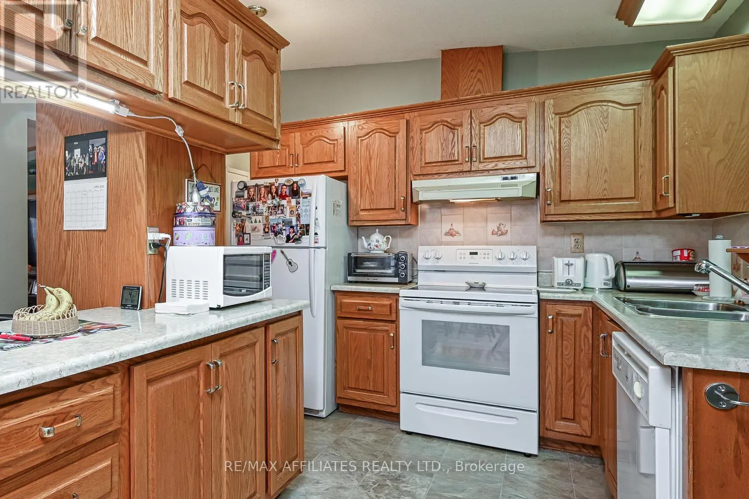 4 OTTERDALE CRESCENT