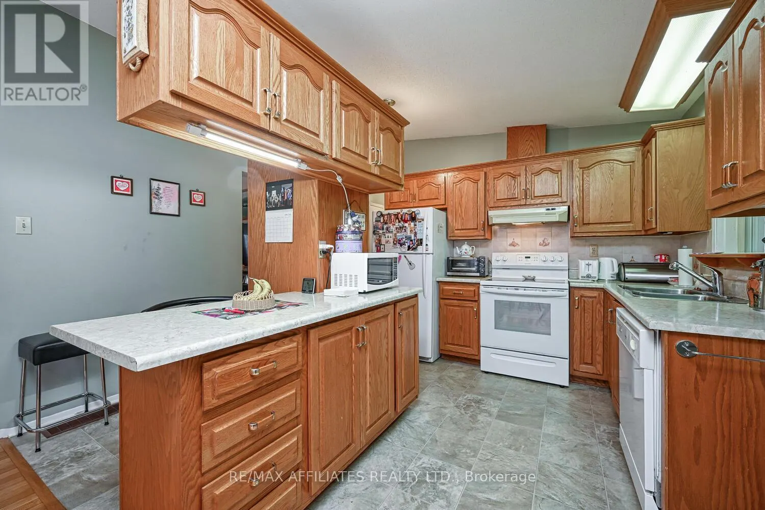 4 OTTERDALE CRESCENT
