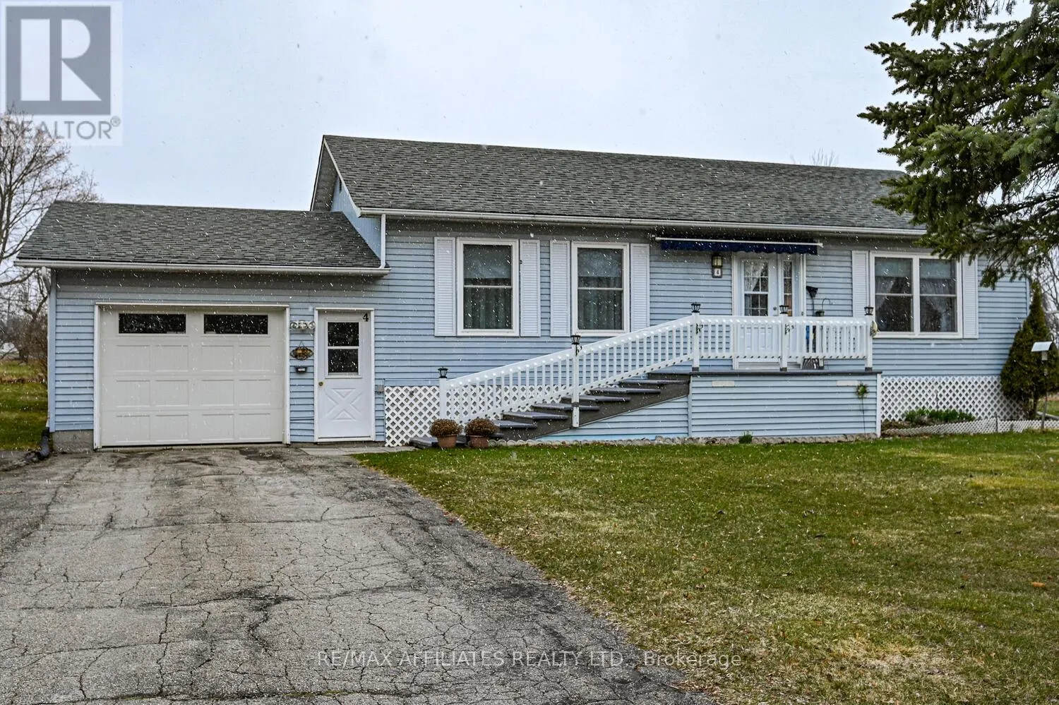 4 OTTERDALE CRESCENT
