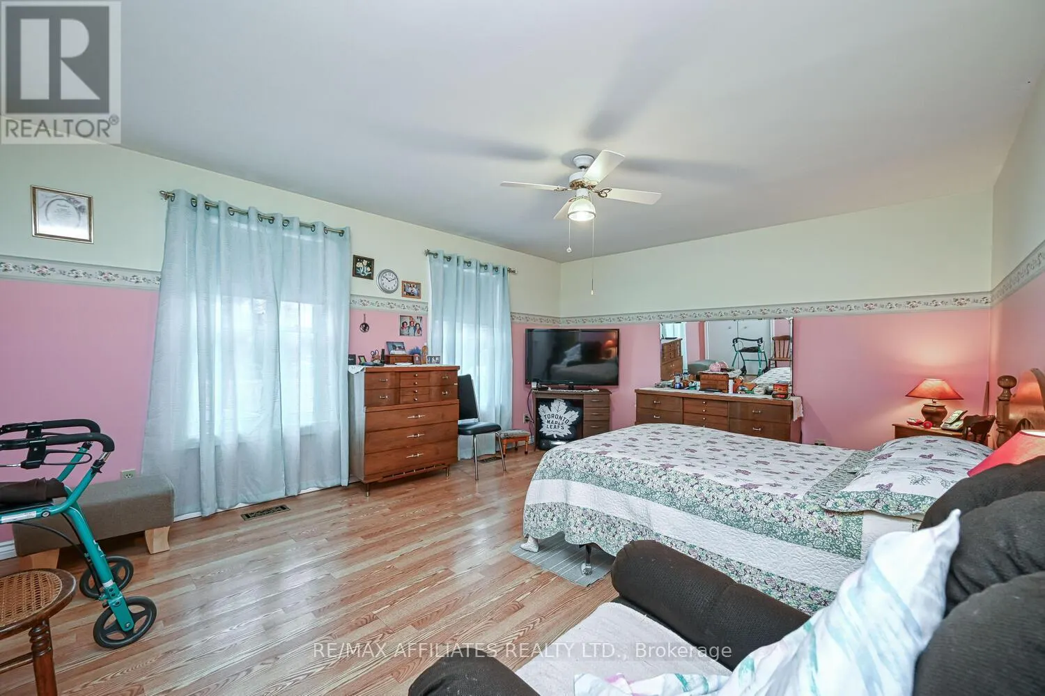 4 OTTERDALE CRESCENT