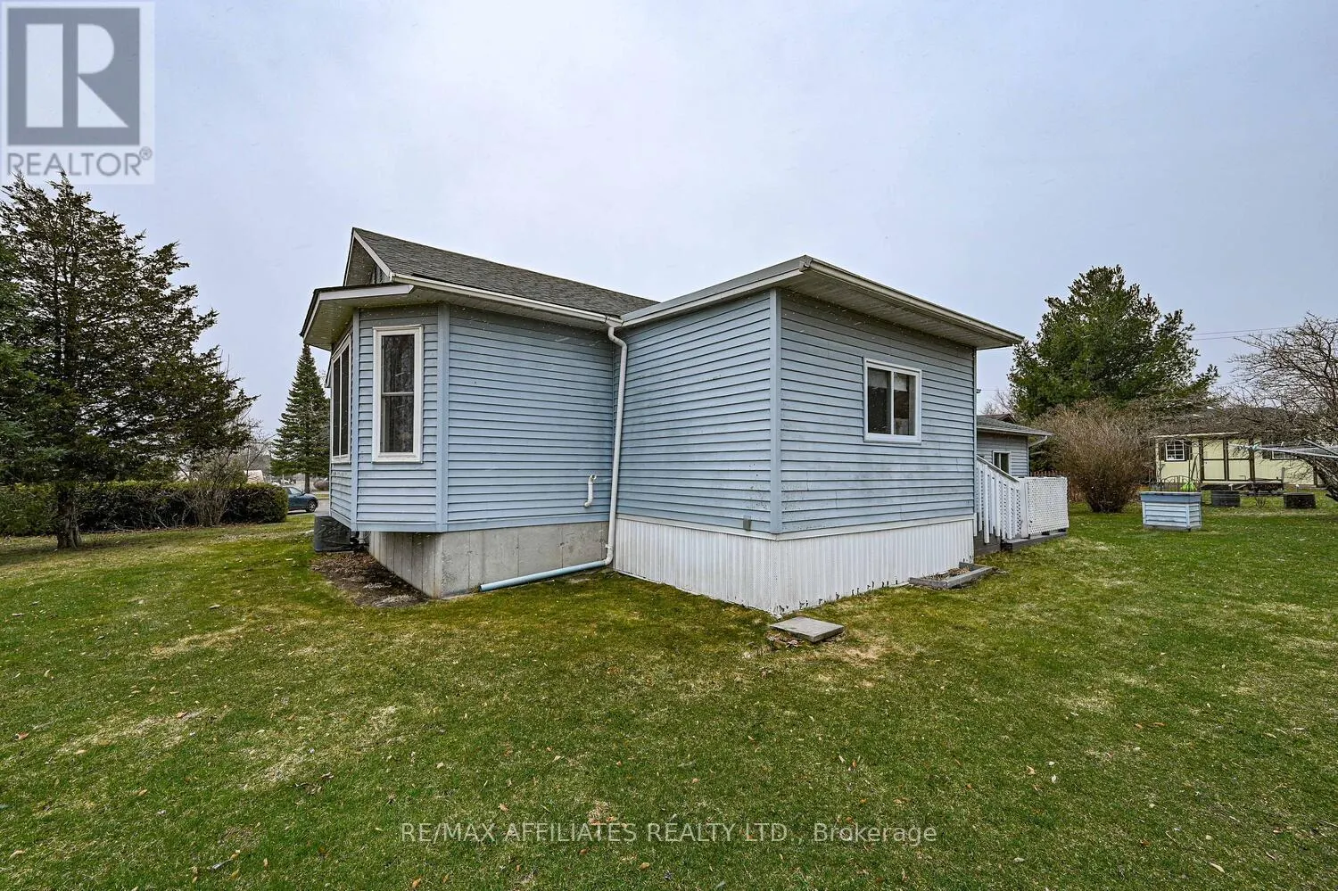 4 OTTERDALE CRESCENT