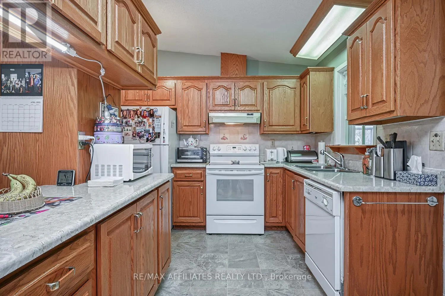 4 OTTERDALE CRESCENT
