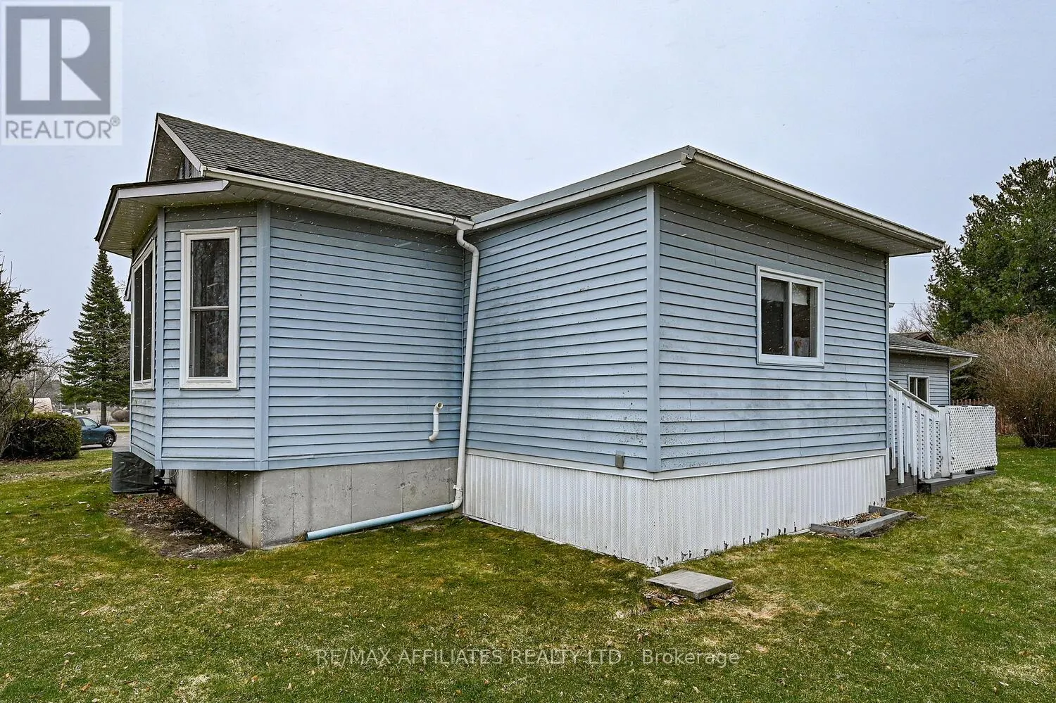 4 OTTERDALE CRESCENT