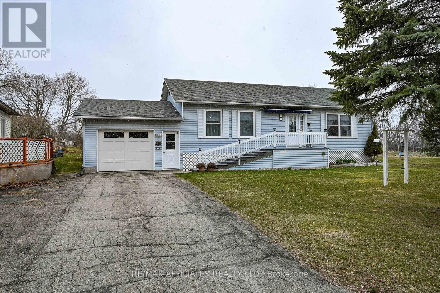 4 OTTERDALE CRESCENT