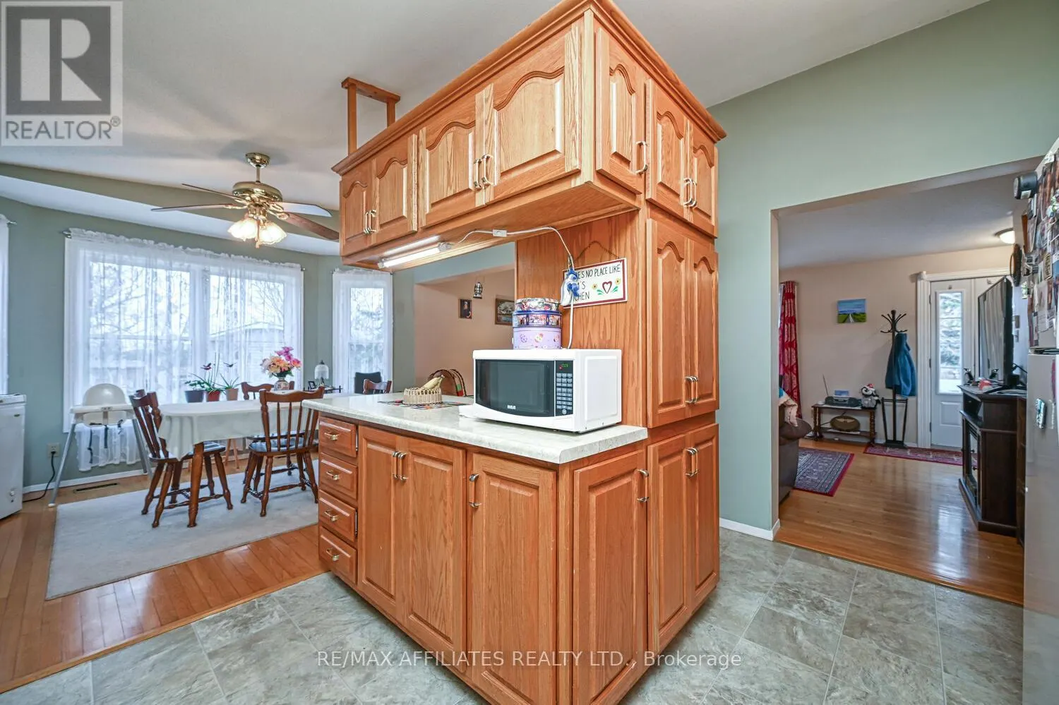 4 OTTERDALE CRESCENT