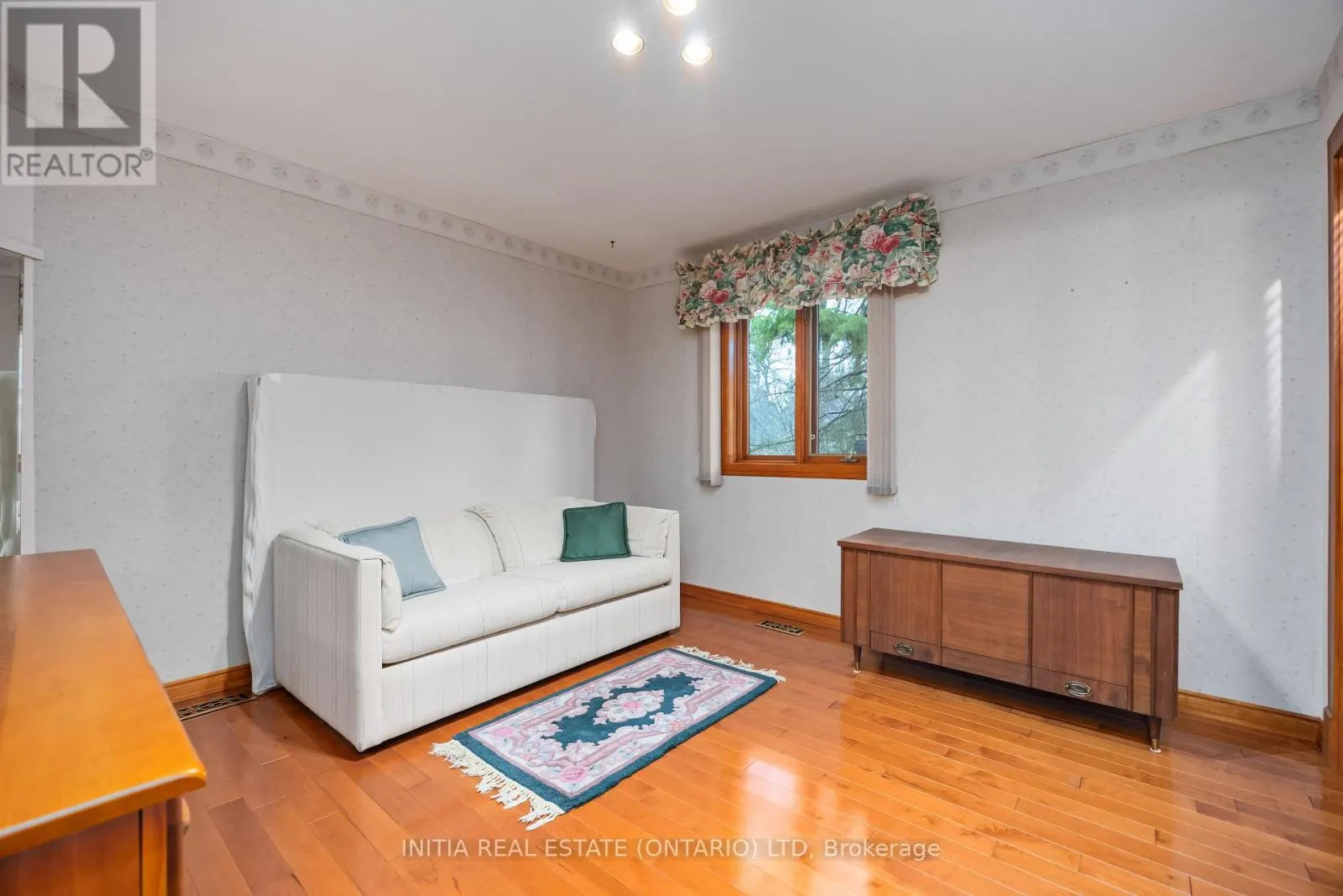 1311 LAKESHORE ROAD