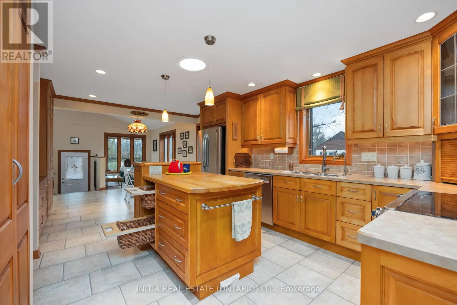1311 LAKESHORE ROAD