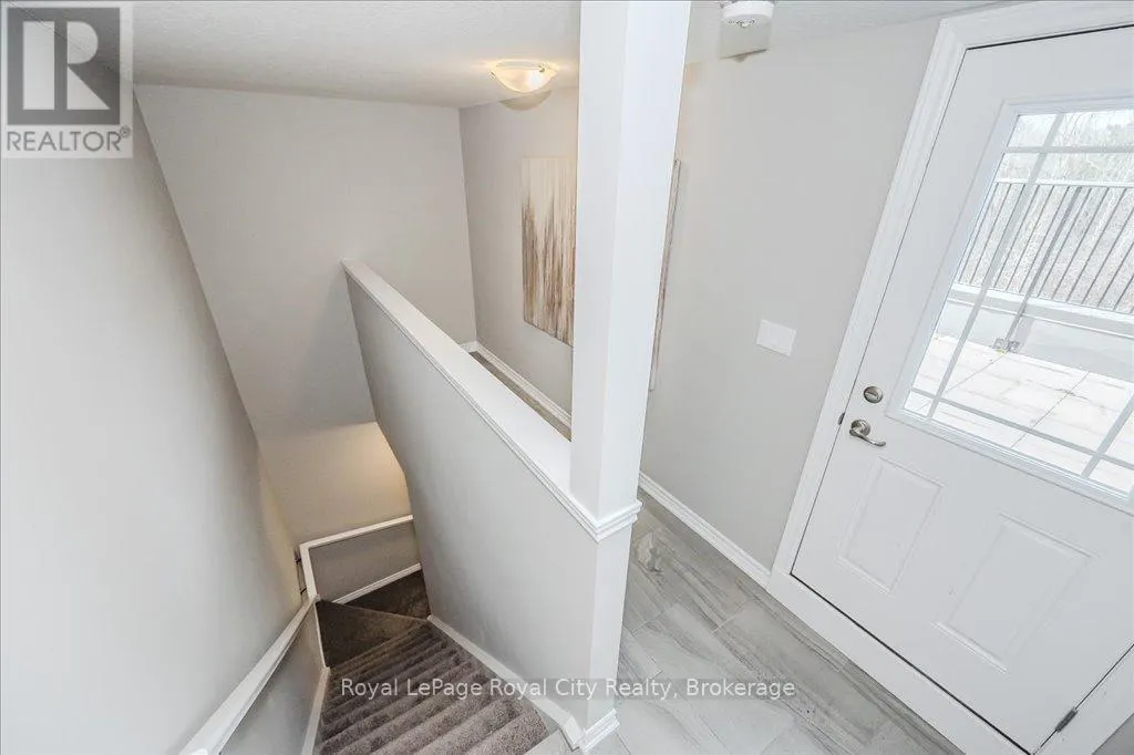 52 - 107 WESTRA DRIVE, #52