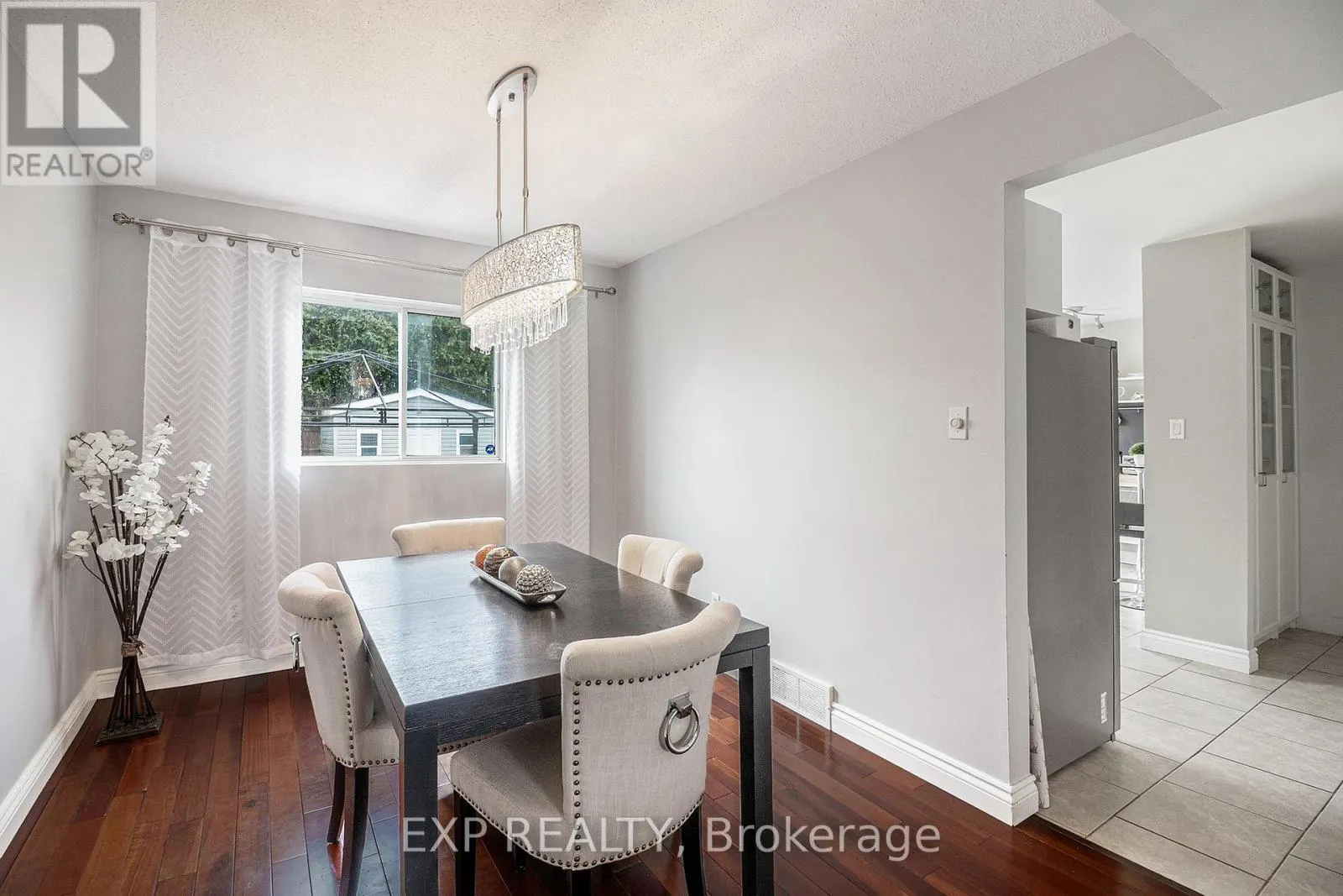 302 COTE-ROYALE CRESCENT