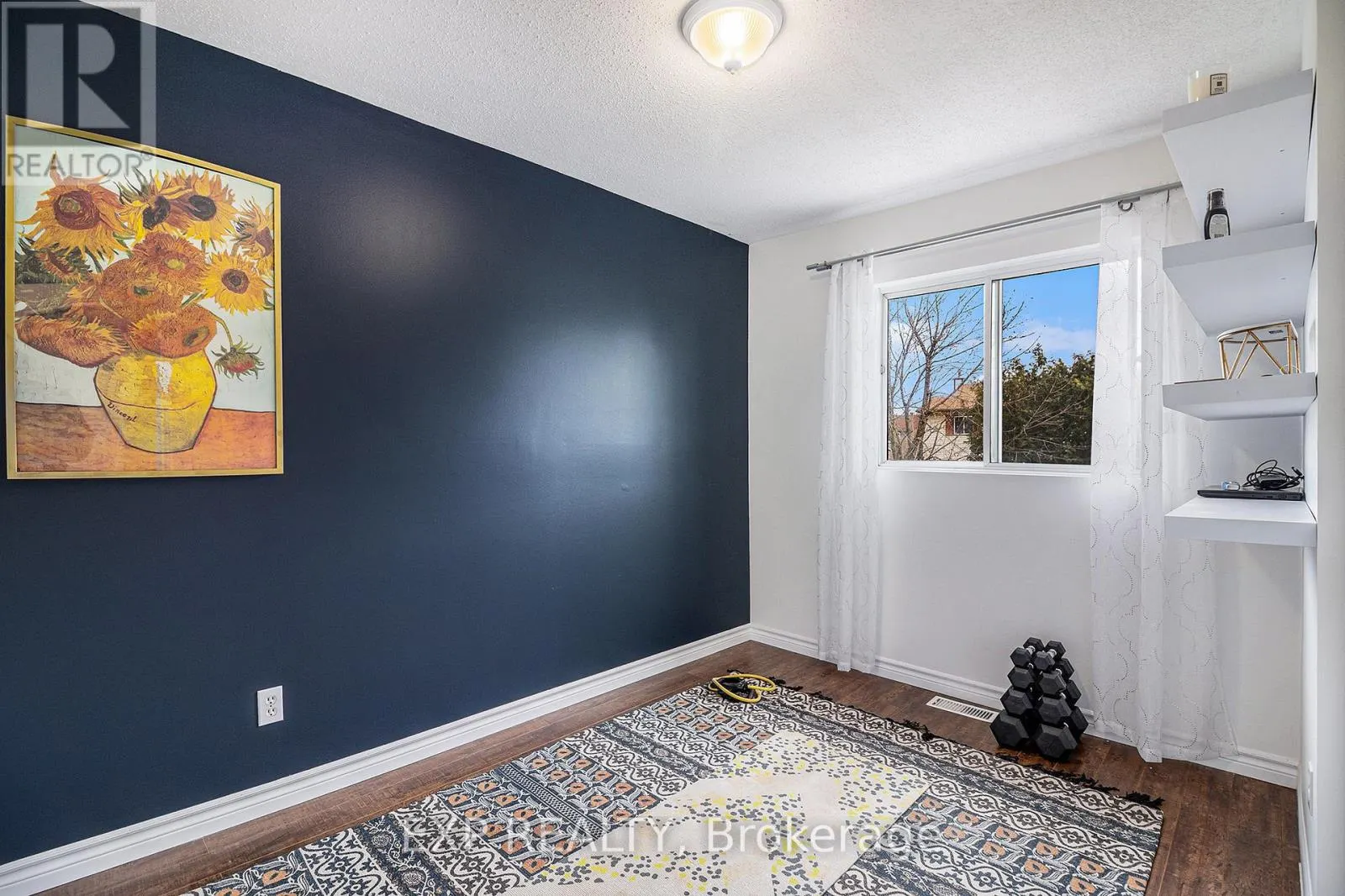 302 COTE-ROYALE CRESCENT