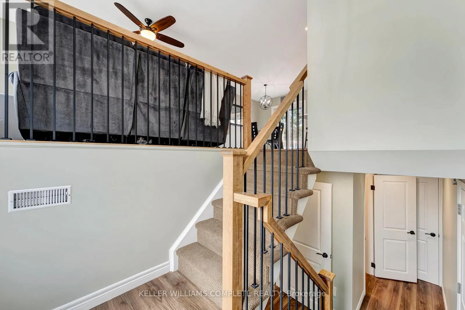 16 SETTLERS DRIVE