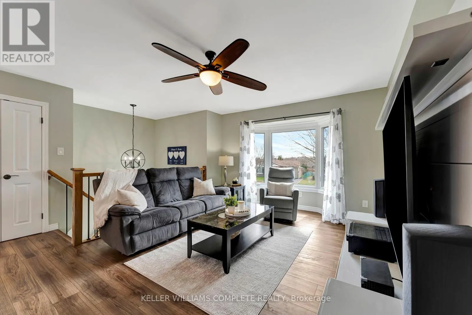 16 SETTLERS DRIVE