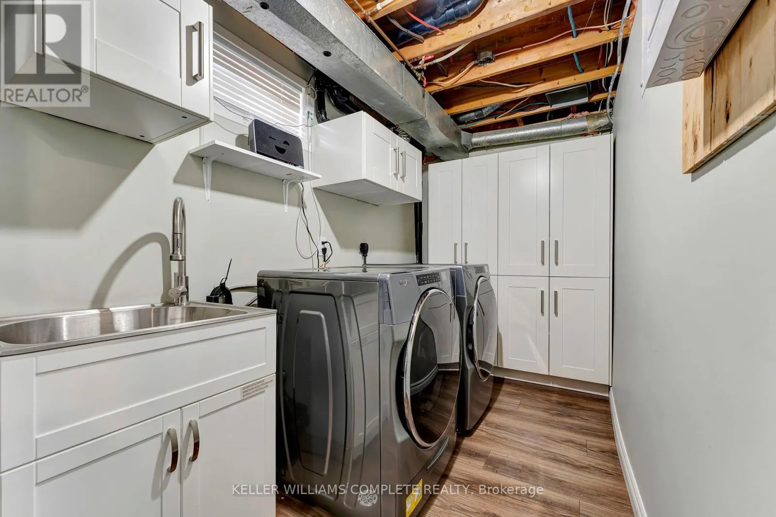 16 SETTLERS DRIVE