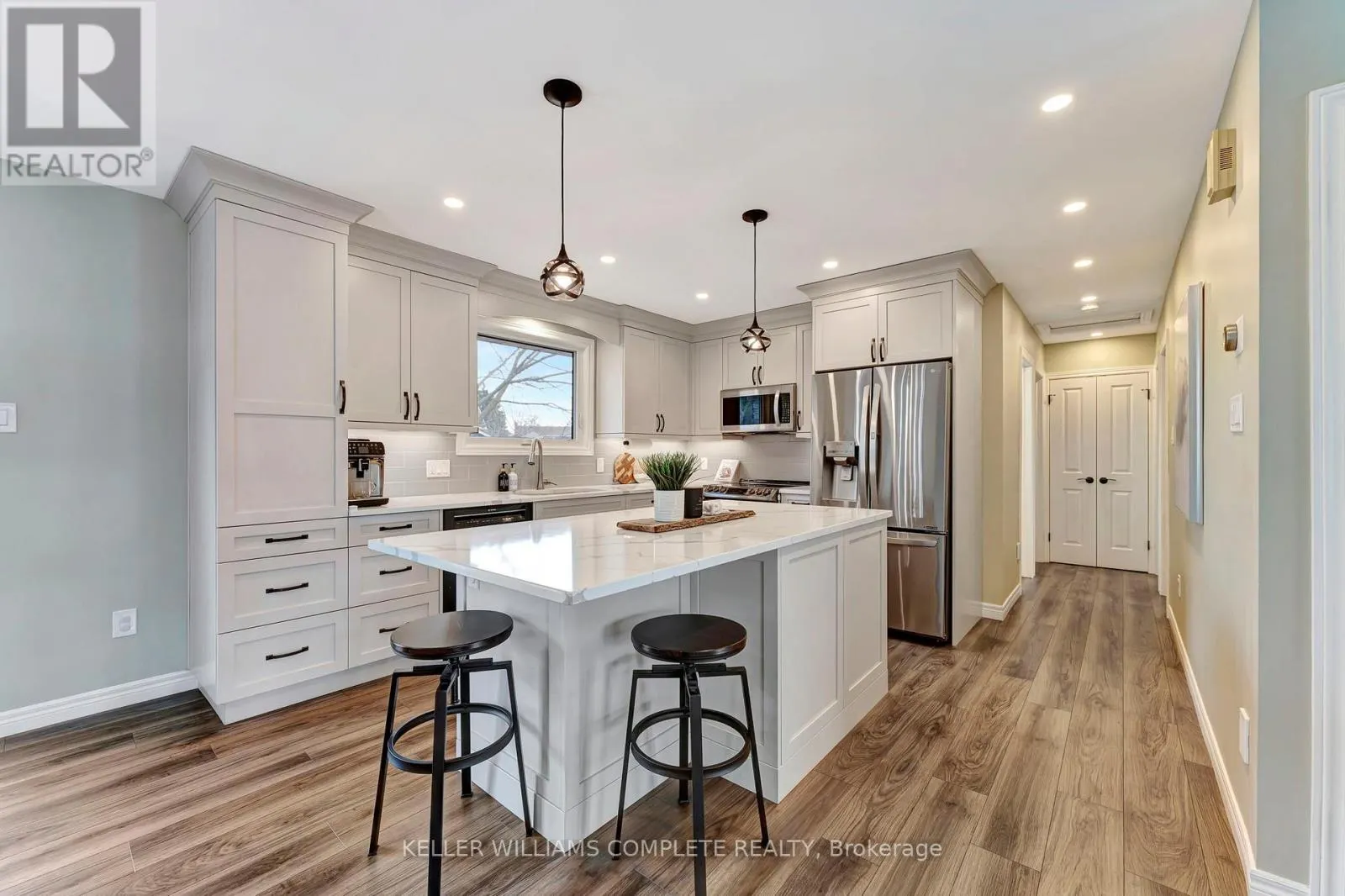 16 SETTLERS DRIVE