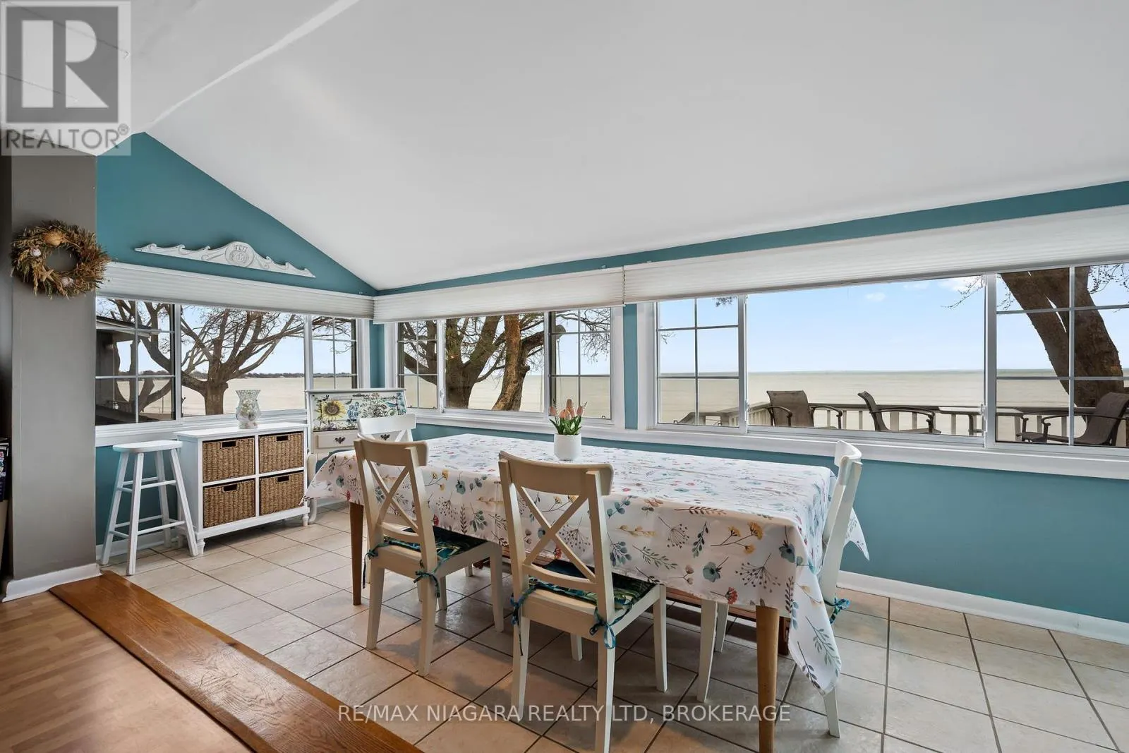 12883 OLD LAKESHORE ROAD W
