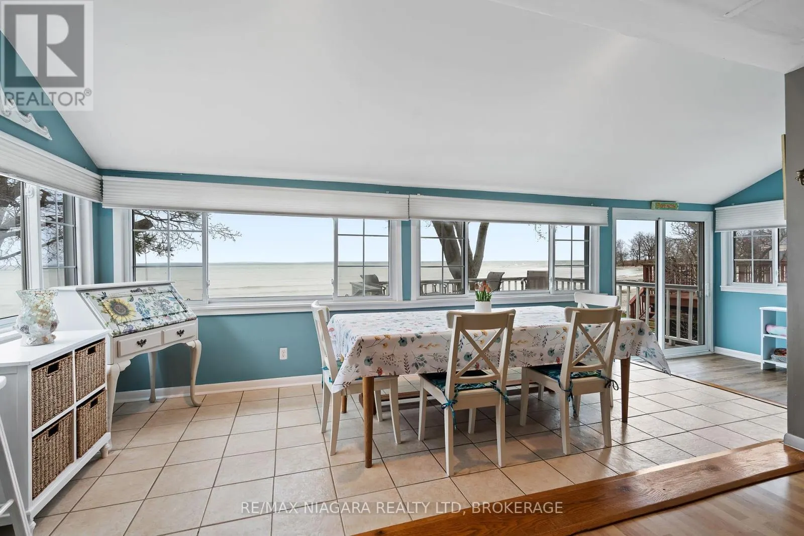 12883 OLD LAKESHORE ROAD W