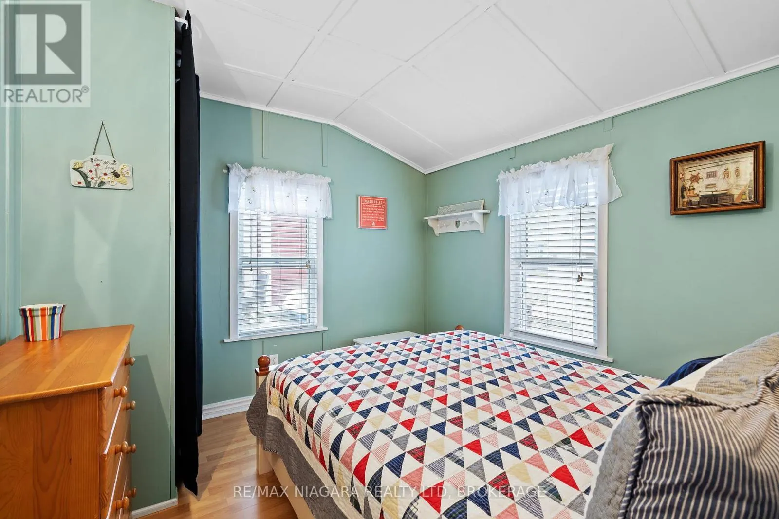 12883 OLD LAKESHORE ROAD W