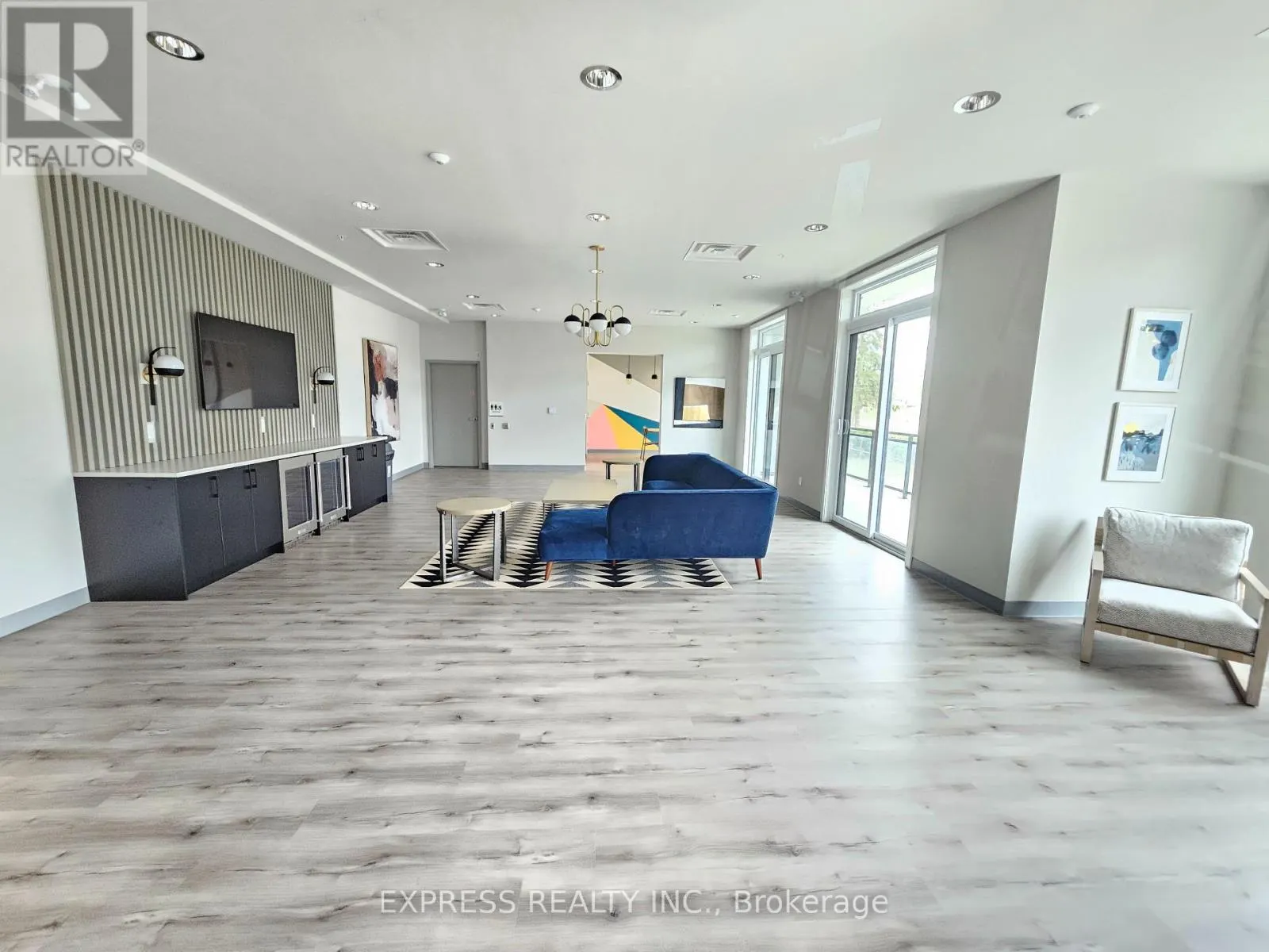 301 - 103 ROGERS STREET