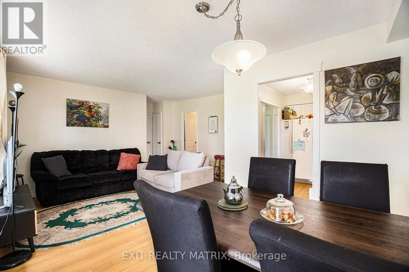 102 - 158B MCARTHUR AVENUE