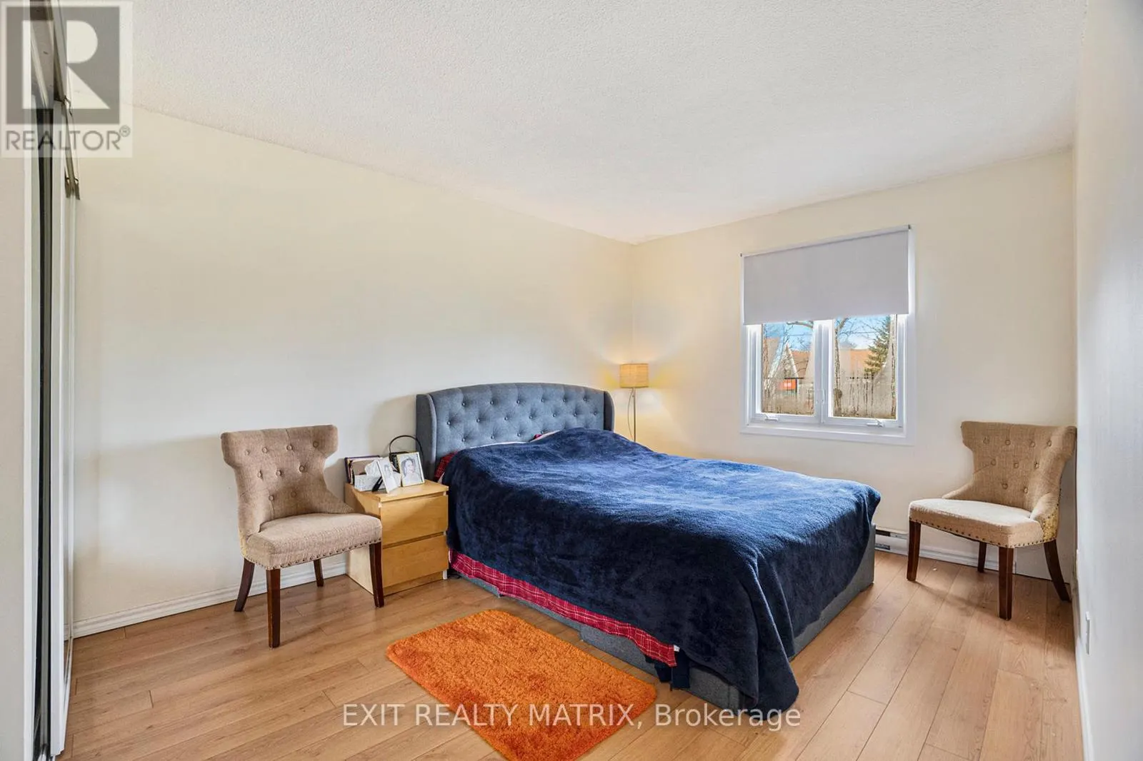 102 - 158B MCARTHUR AVENUE