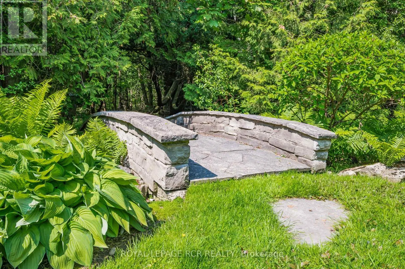 15 RIVER BLUFF PATH