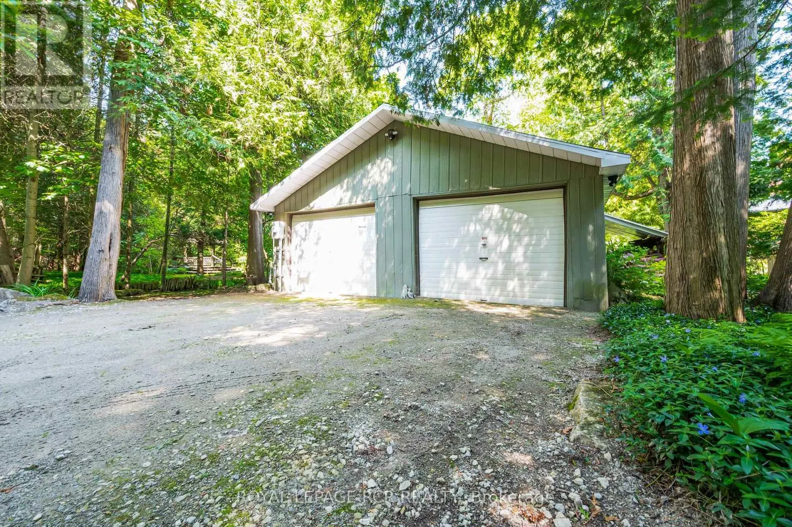 15 RIVER BLUFF PATH