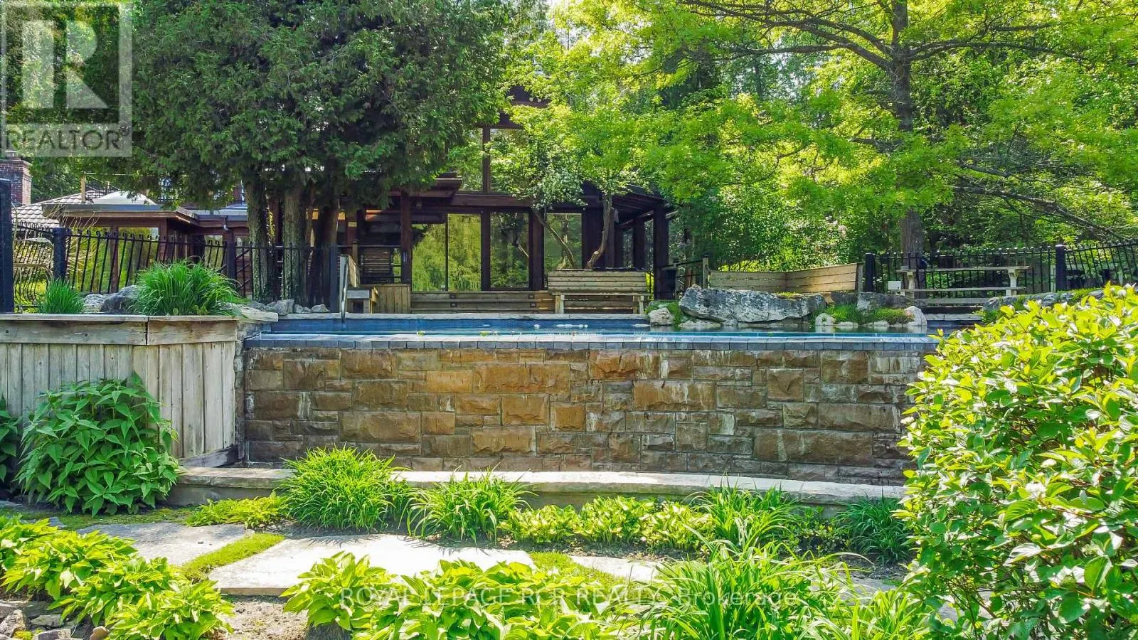 15 RIVER BLUFF PATH