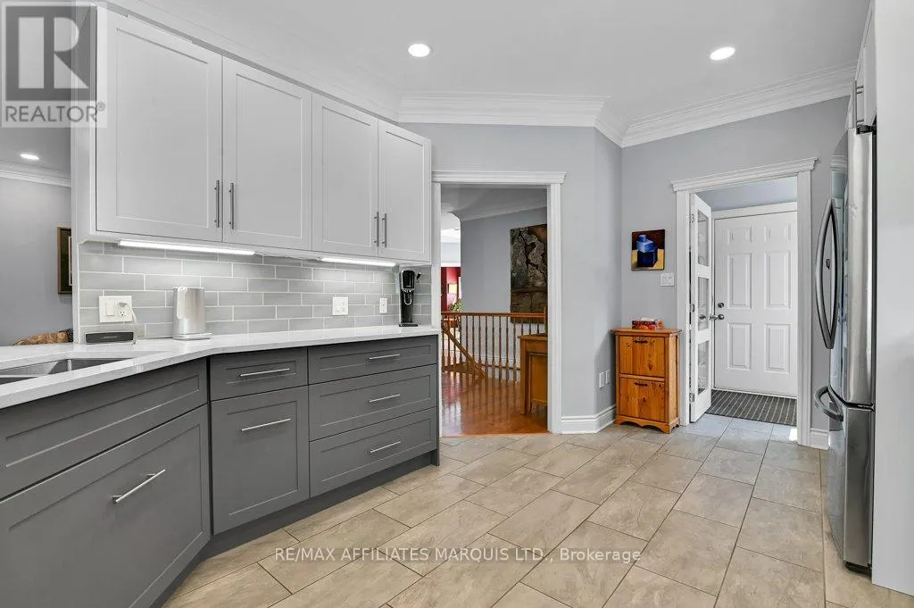6798 RIVERVIEW DRIVE