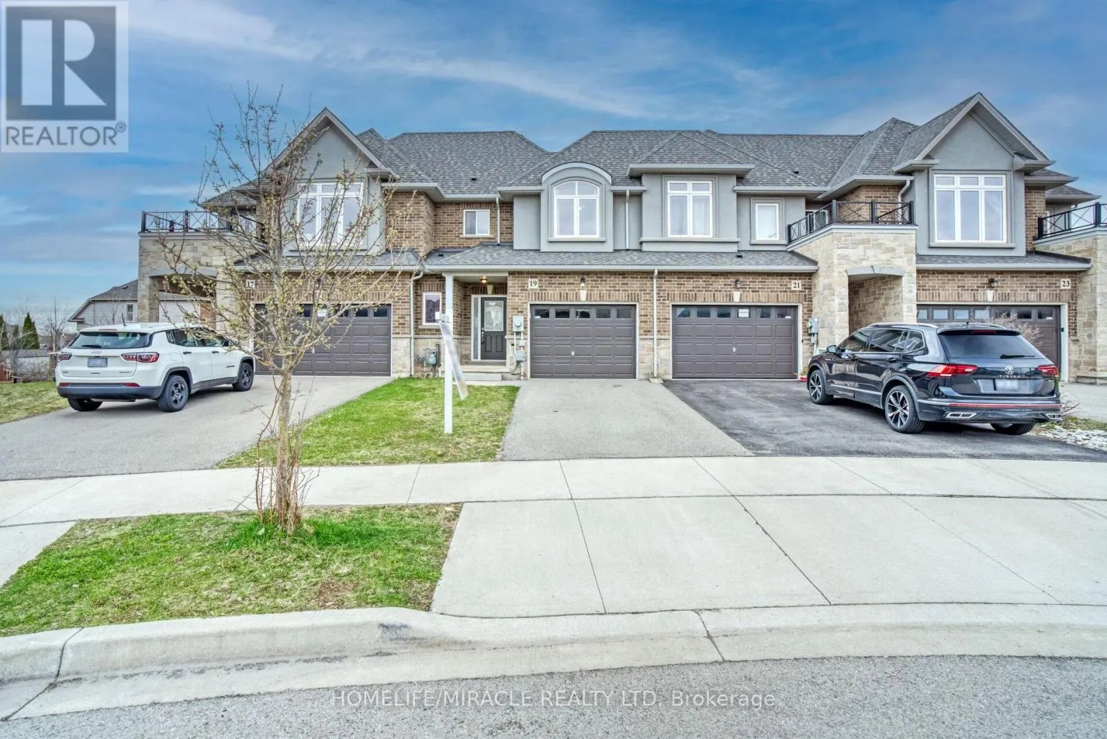 19 PINOT CRESCENT