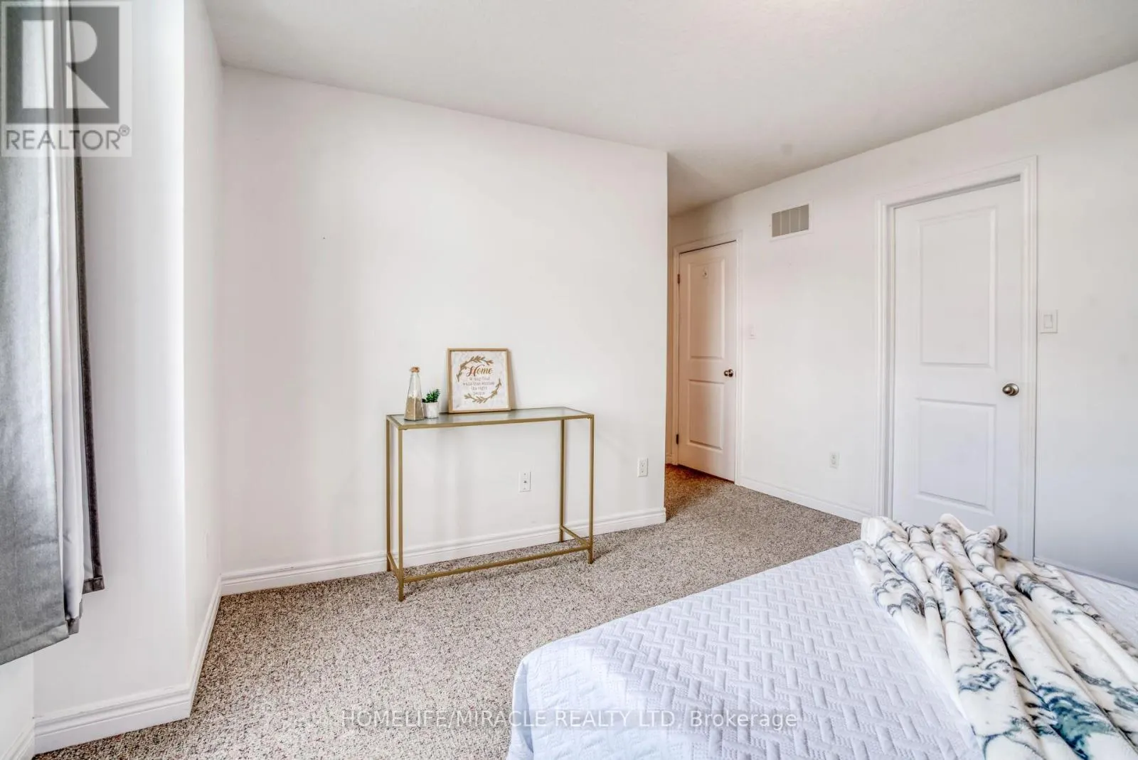 19 PINOT CRESCENT