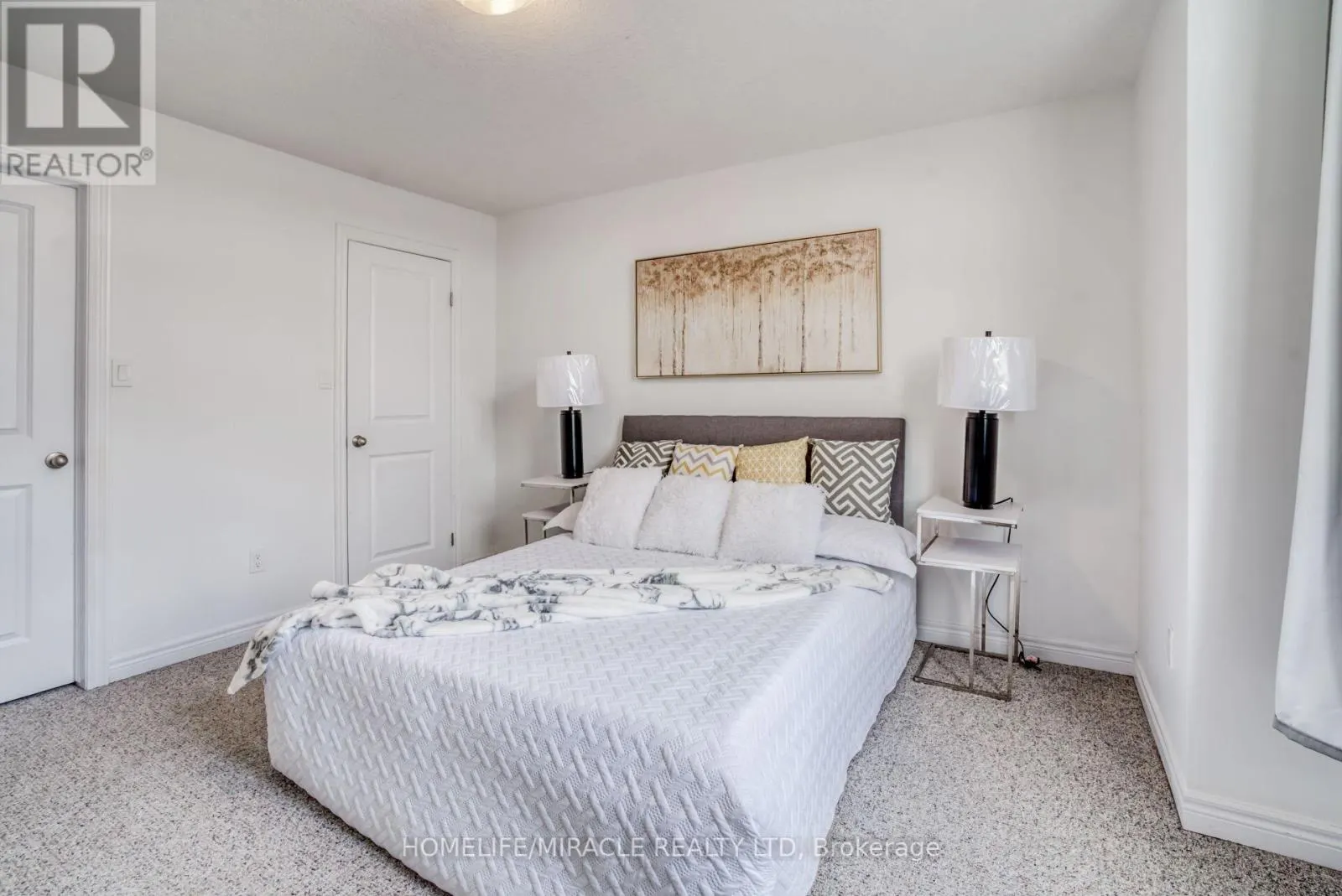 19 PINOT CRESCENT