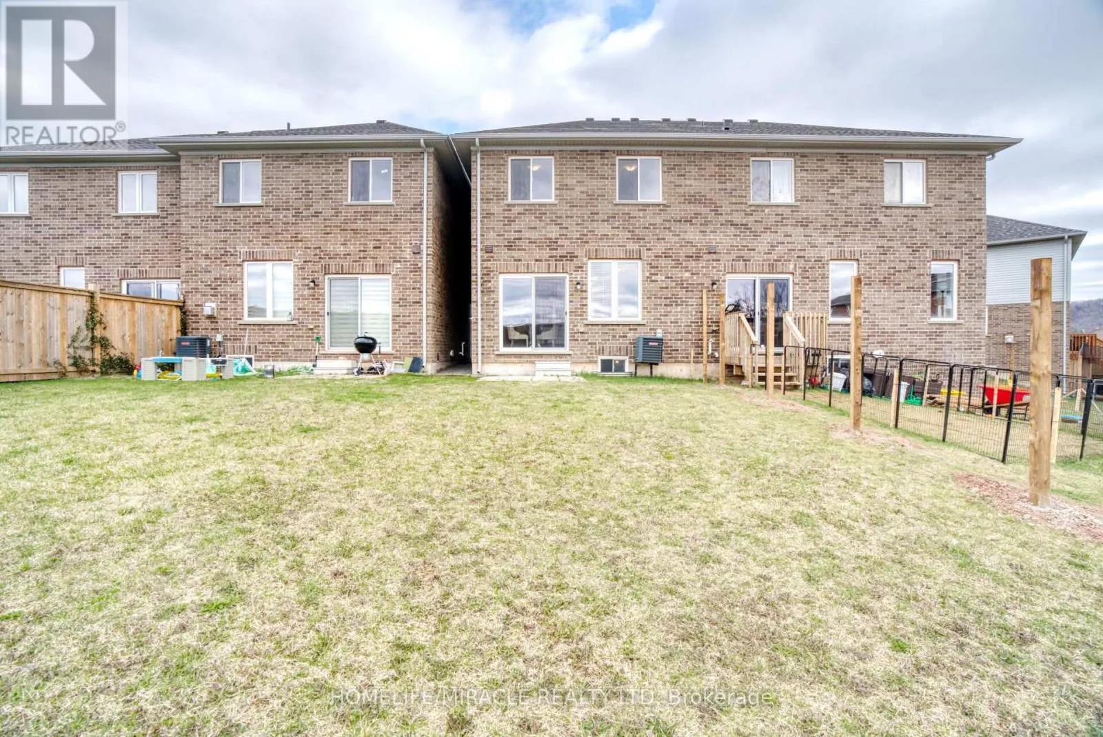 19 PINOT CRESCENT
