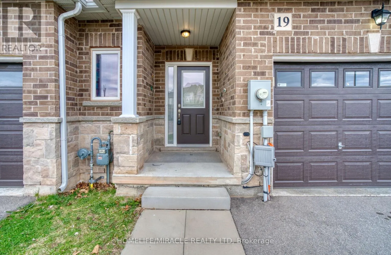 19 PINOT CRESCENT