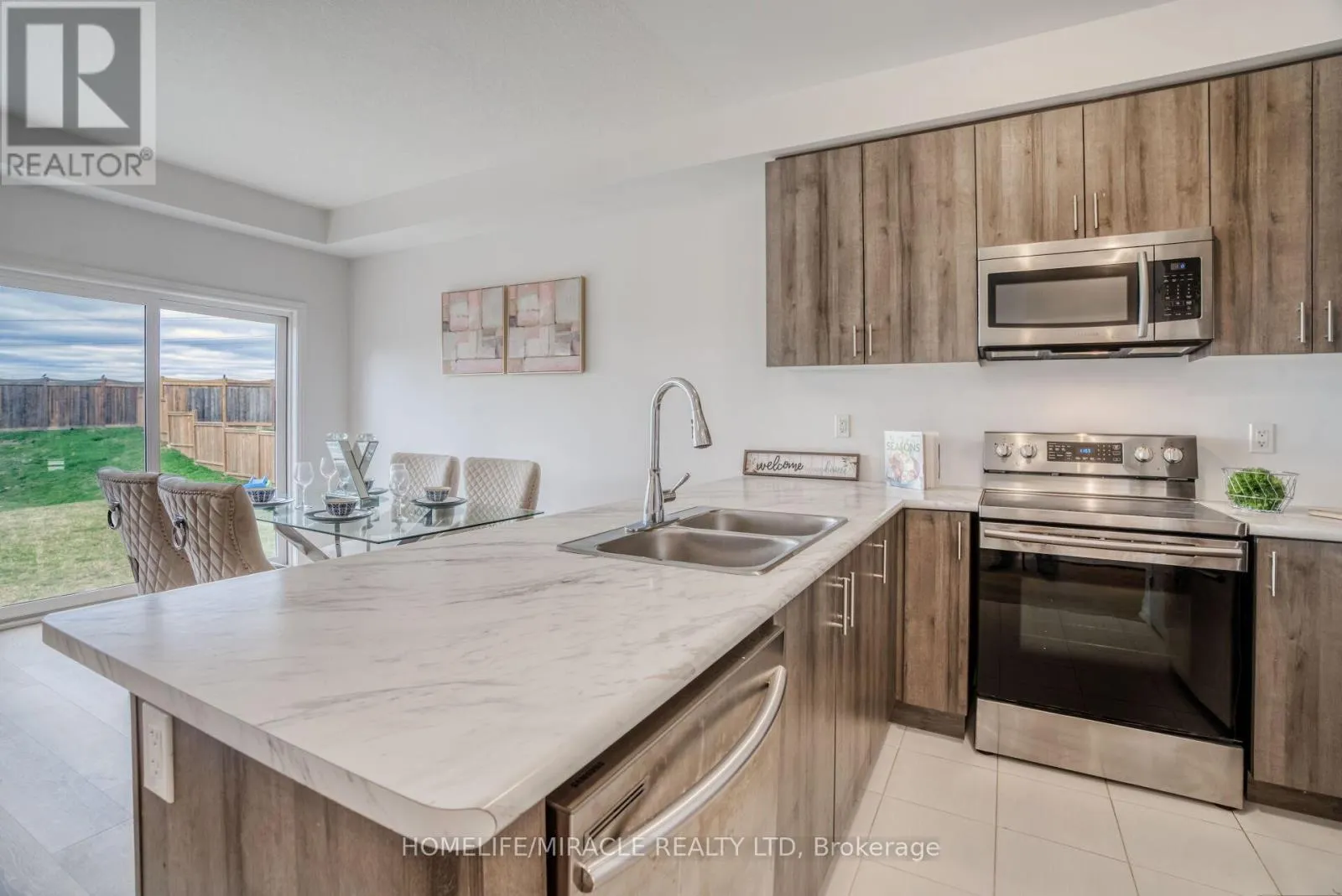 19 PINOT CRESCENT