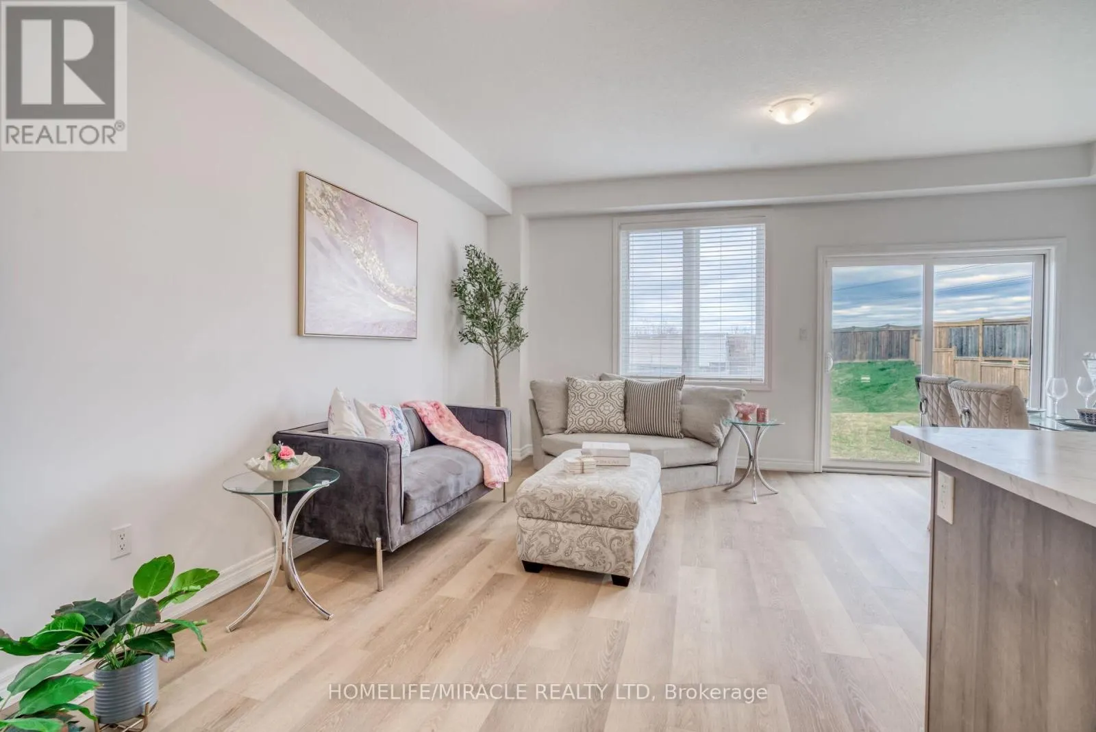 19 PINOT CRESCENT