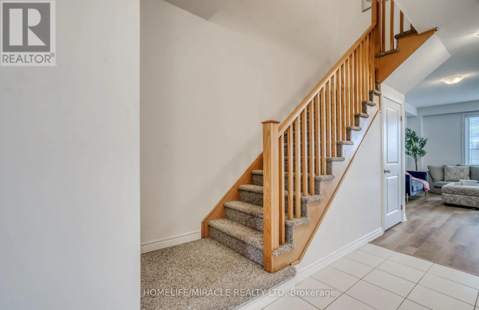 19 PINOT CRESCENT