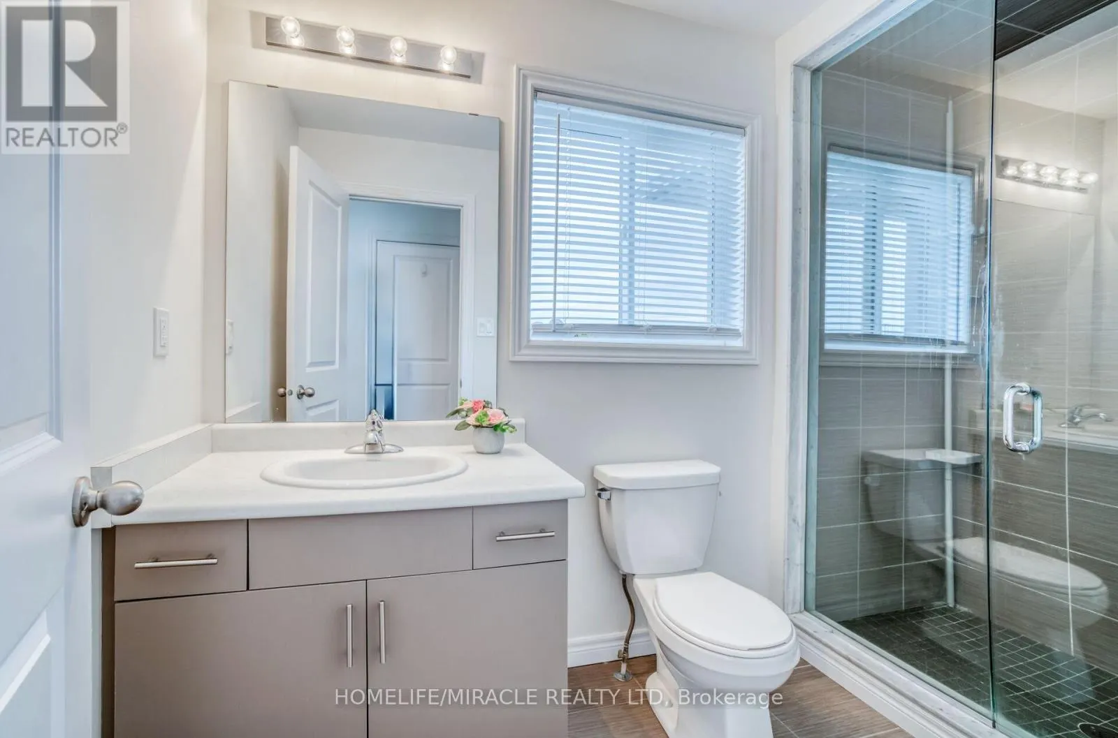 19 PINOT CRESCENT