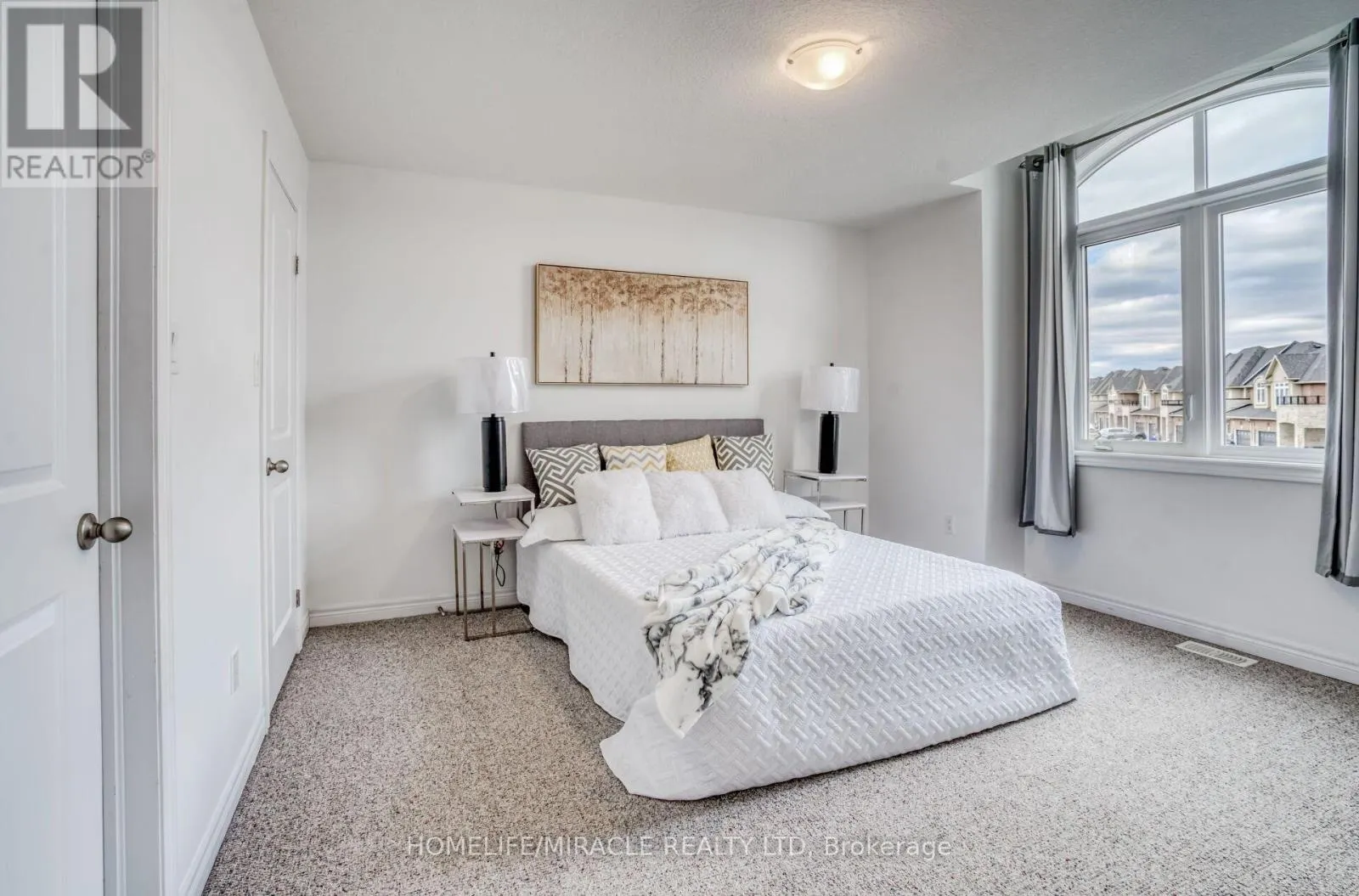 19 PINOT CRESCENT