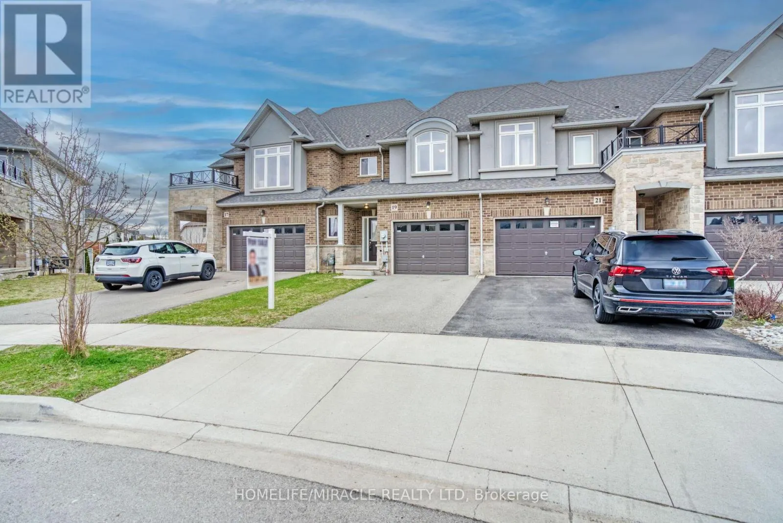 19 PINOT CRESCENT