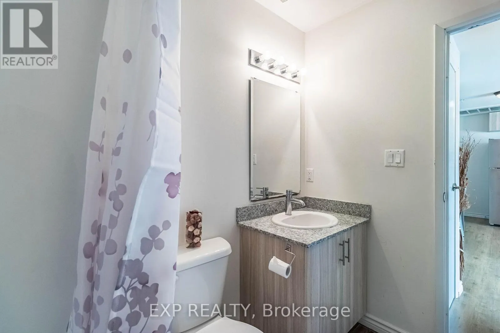 G116 - 275 LARCH STREET