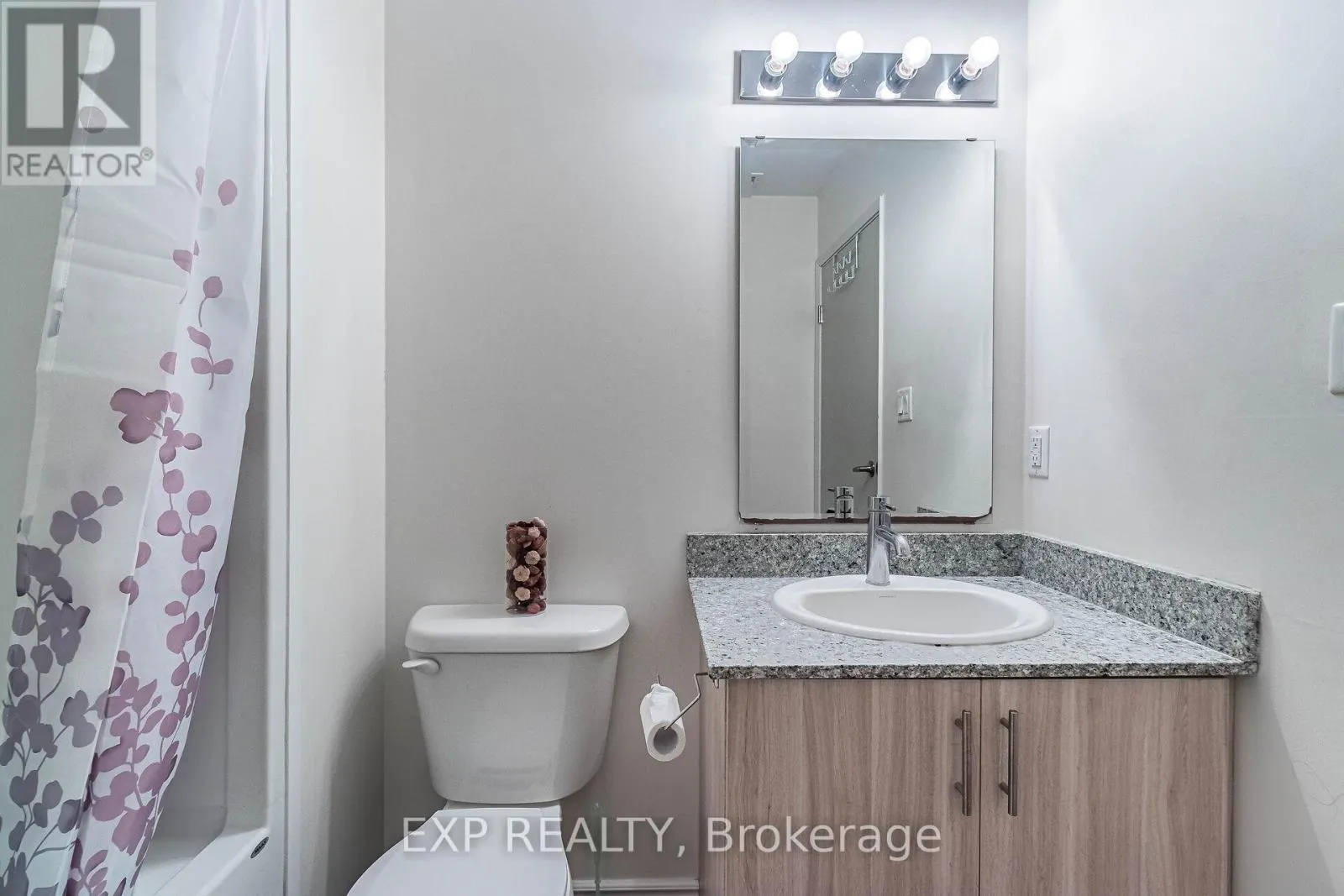 G116 - 275 LARCH STREET