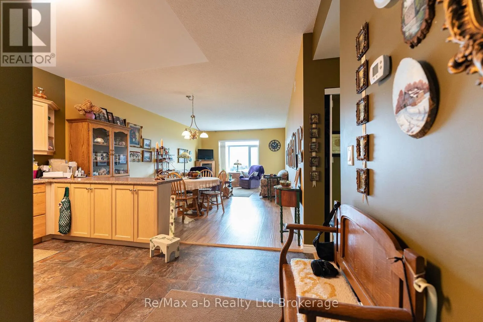 101 - 80 BRIDGE STREET E, #101
