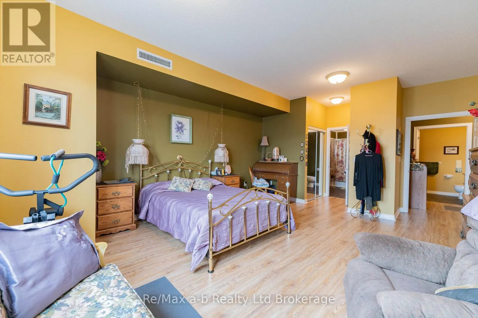101 - 80 BRIDGE STREET E, #101