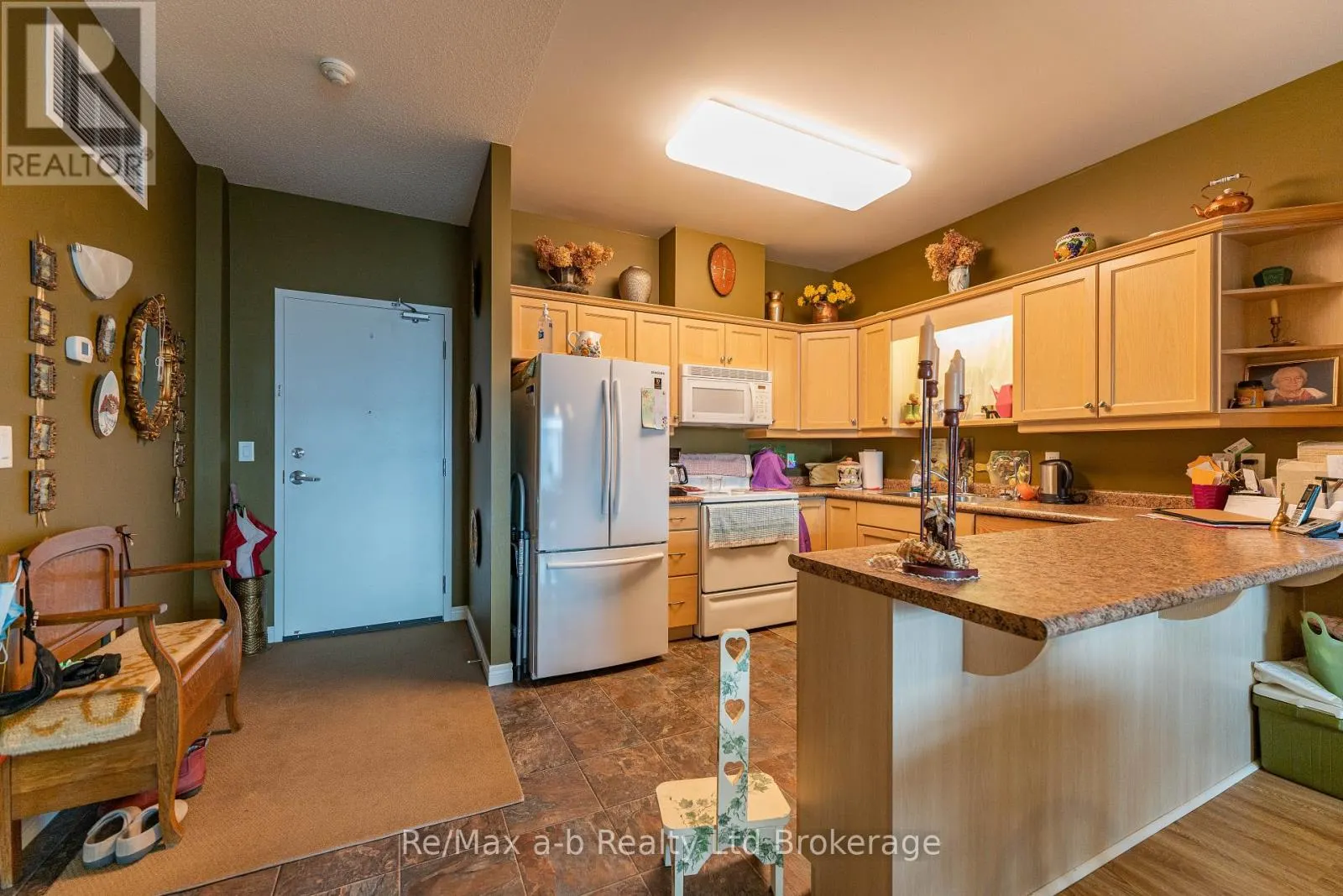 101 - 80 BRIDGE STREET E, #101