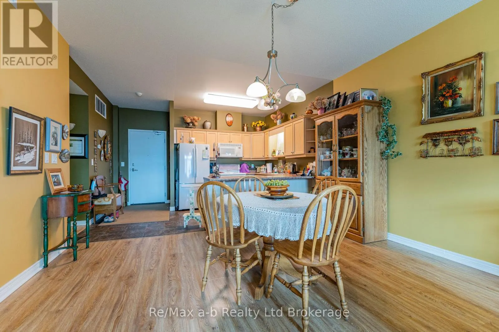 101 - 80 BRIDGE STREET E, #101