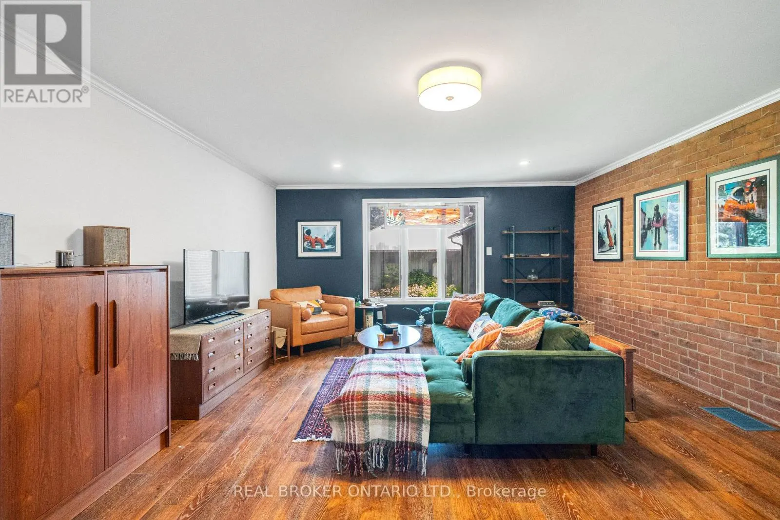 74 LAKE AVENUE W