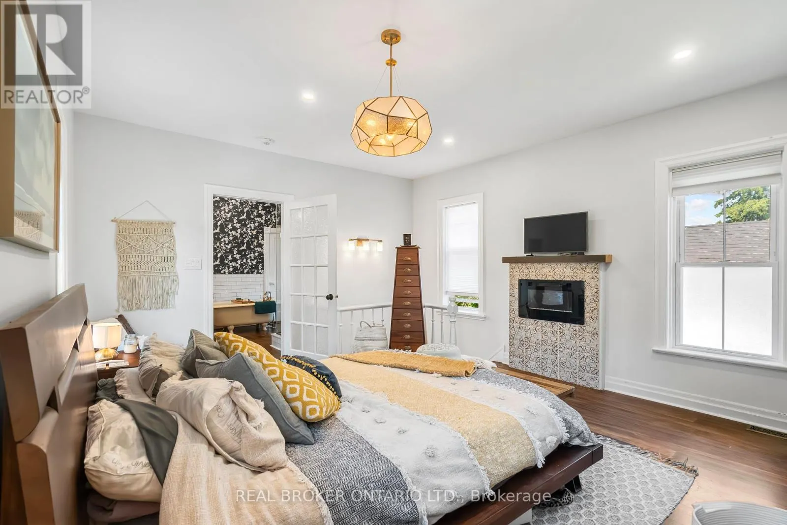 74 LAKE AVENUE W