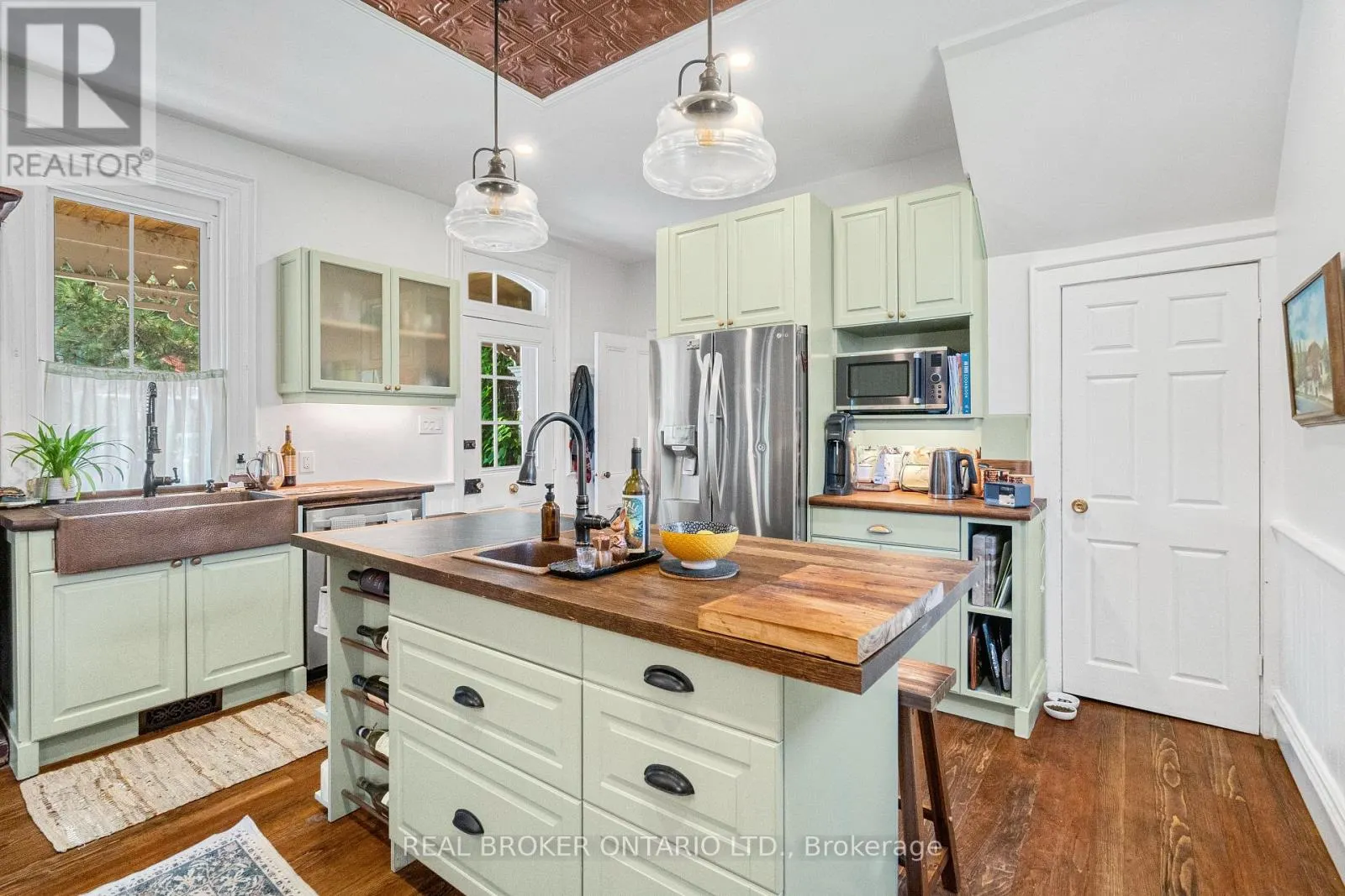 74 LAKE AVENUE W